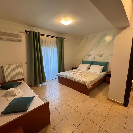 아파트호텔 Anassa Deluxe & 3*