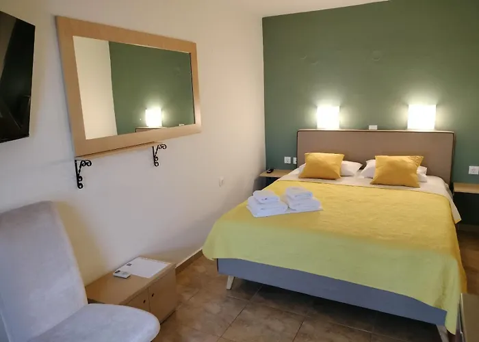 Anassa Deluxe &