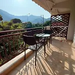 Ξενοδοχείο με διαμερίσματα Anassa Deluxe & 3*