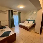 Ξενοδοχείο με διαμερίσματα Anassa Deluxe & 3*