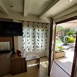 Anassa Deluxe & Ξενοδοχείο με διαμερίσματα