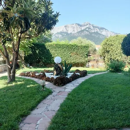Anassa Deluxe & Lägenhetshotell
