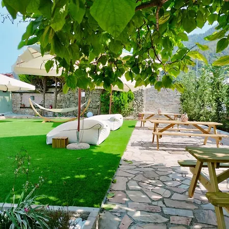 Anassa Deluxe & Apartahotel 3*