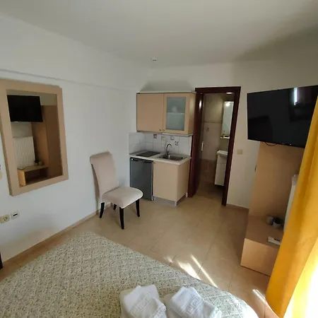 Anassa Deluxe & Lägenhetshotell