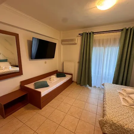 Anassa Deluxe & Lägenhetshotell *