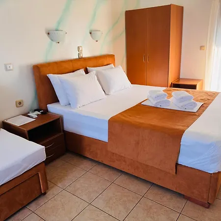 Anassa Deluxe & Lägenhetshotell *