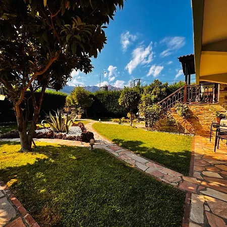 מלון דירות Anassa Deluxe & 3*