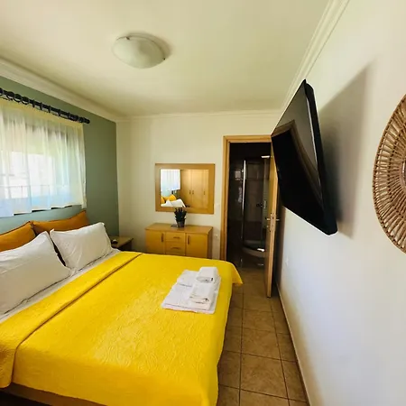 Anassa Deluxe &