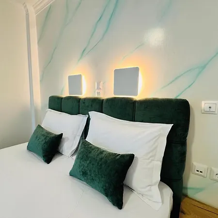 Anassa Deluxe &