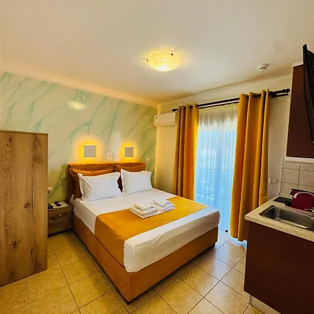 Anassa Deluxe & מלון דירות 3*