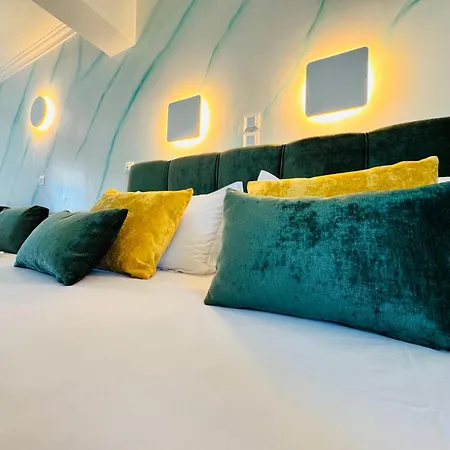 Anassa Deluxe & מלון דירות סקאלה פוטאמיאס